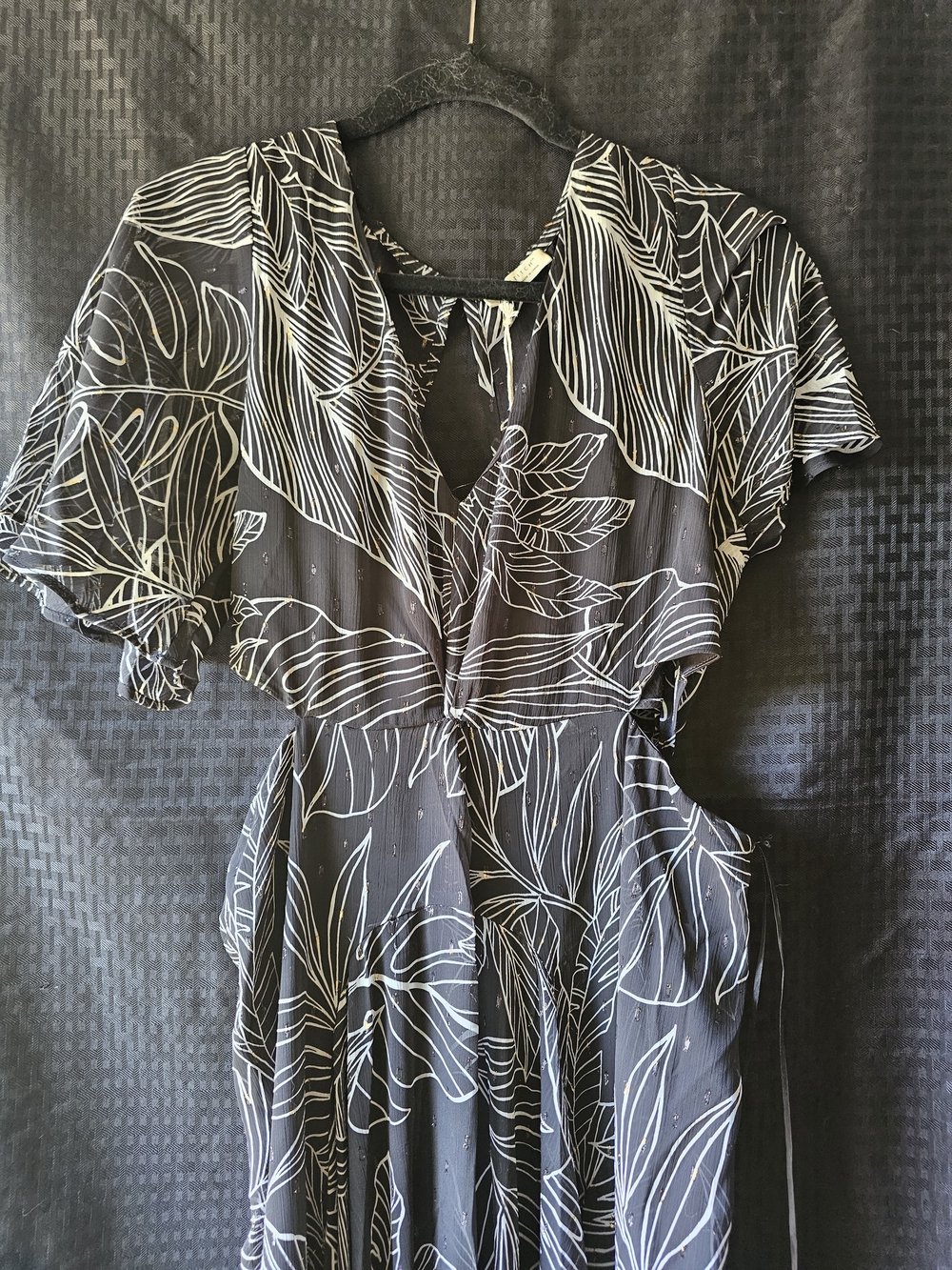 Lovestitch Black Leaf-Print Midi Dress